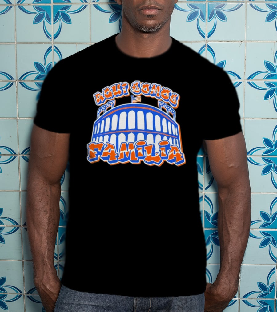 Aqui Somos Familia Citifield New York Mets T-Shirt