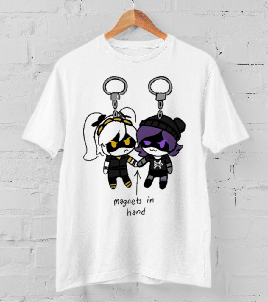 Juzi Chibi Keychain Magnets In Hand T-Shirt