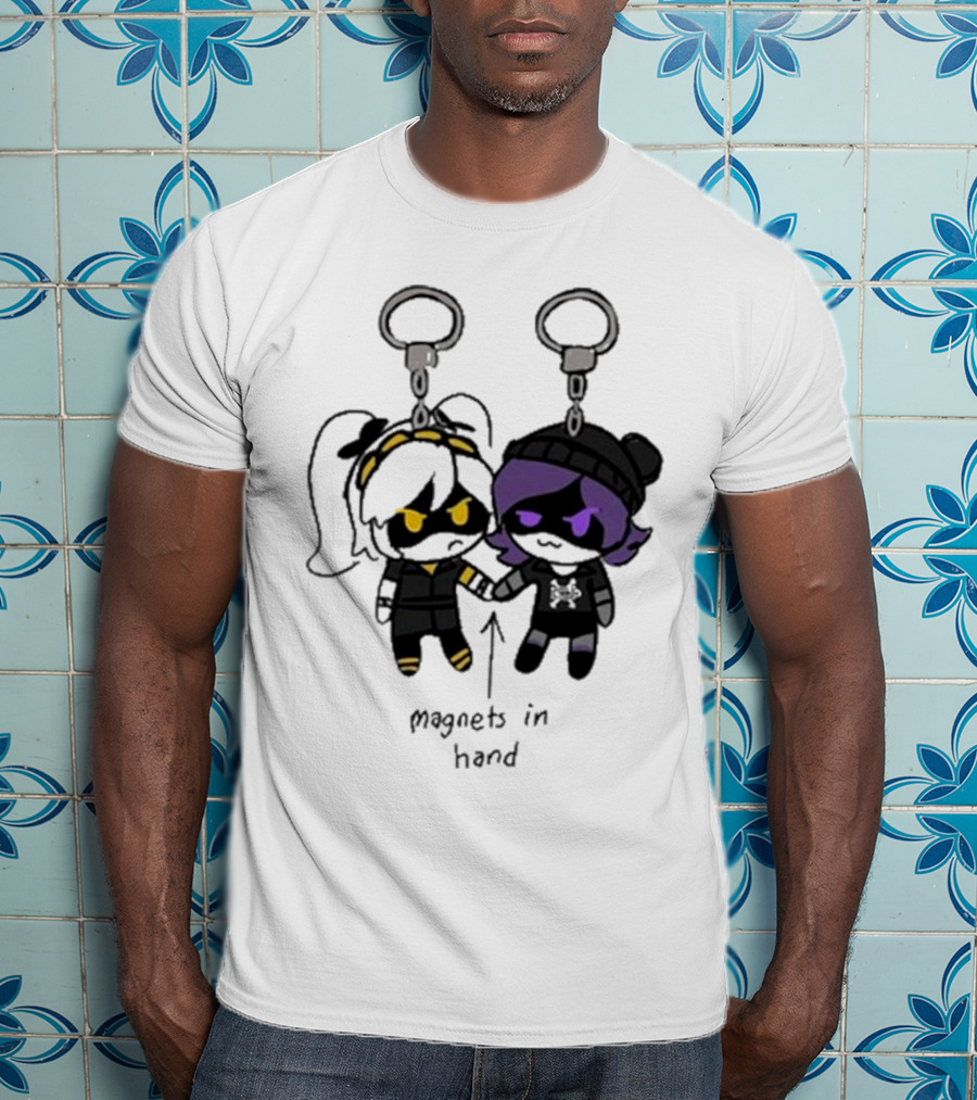 Juzi Chibi Keychain Magnets In Hand T-Shirt