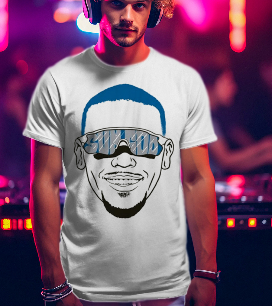 Sun God St Brown Head Sunglasses Smile T-Shirt