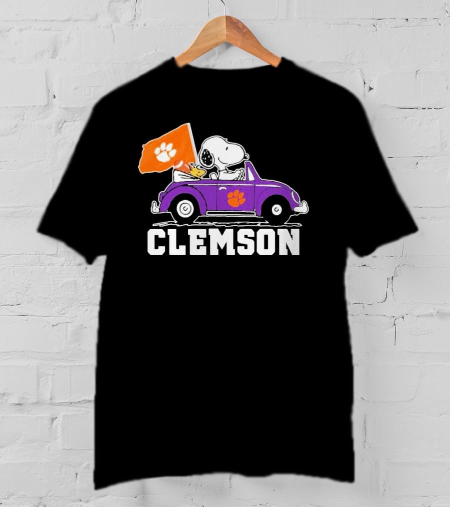 Peanuts Snoopy Woodstock Driving Purple Car With Clemson Tigers Flag CFP T-Shirt