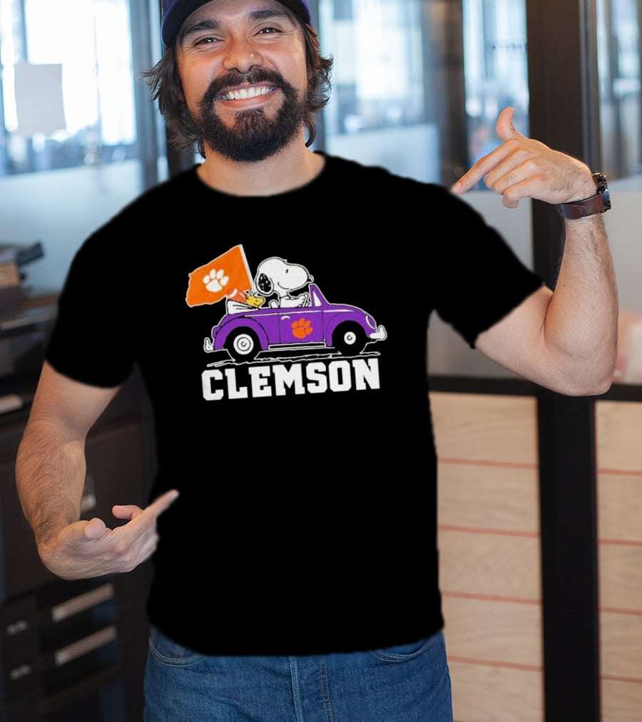 Peanuts Snoopy Woodstock Driving Purple Car With Clemson Tigers Flag CFP T-Shirt