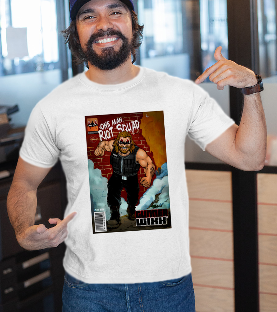 One Man Riot Squad Comic Cover Gunner Wixx Face Paint Featuring Champion Branding T-Shirt