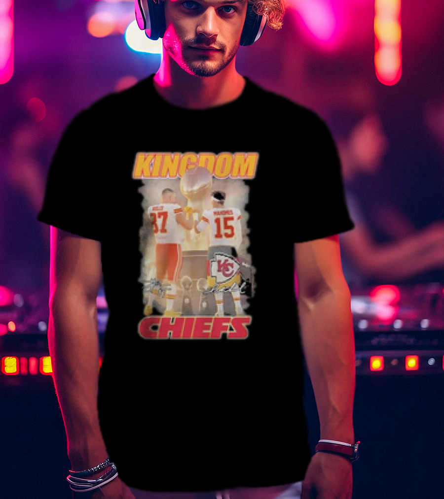 Chiefs Kingdom Travis Kelce Patrick Mahomes Trophy Celebration T-Shirt