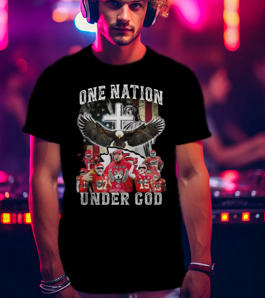 Kansas City Chiefs One Nation Under God 2025 Signatures Statue Of Liberty And Eagle T-Shirt