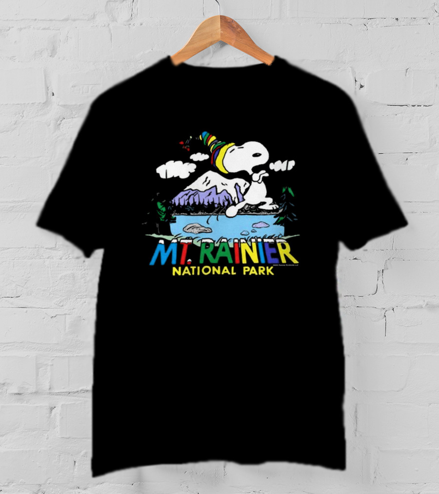 Peanuts Snoopy Mt. Rainier National Park Colorful Adventure T-Shirt