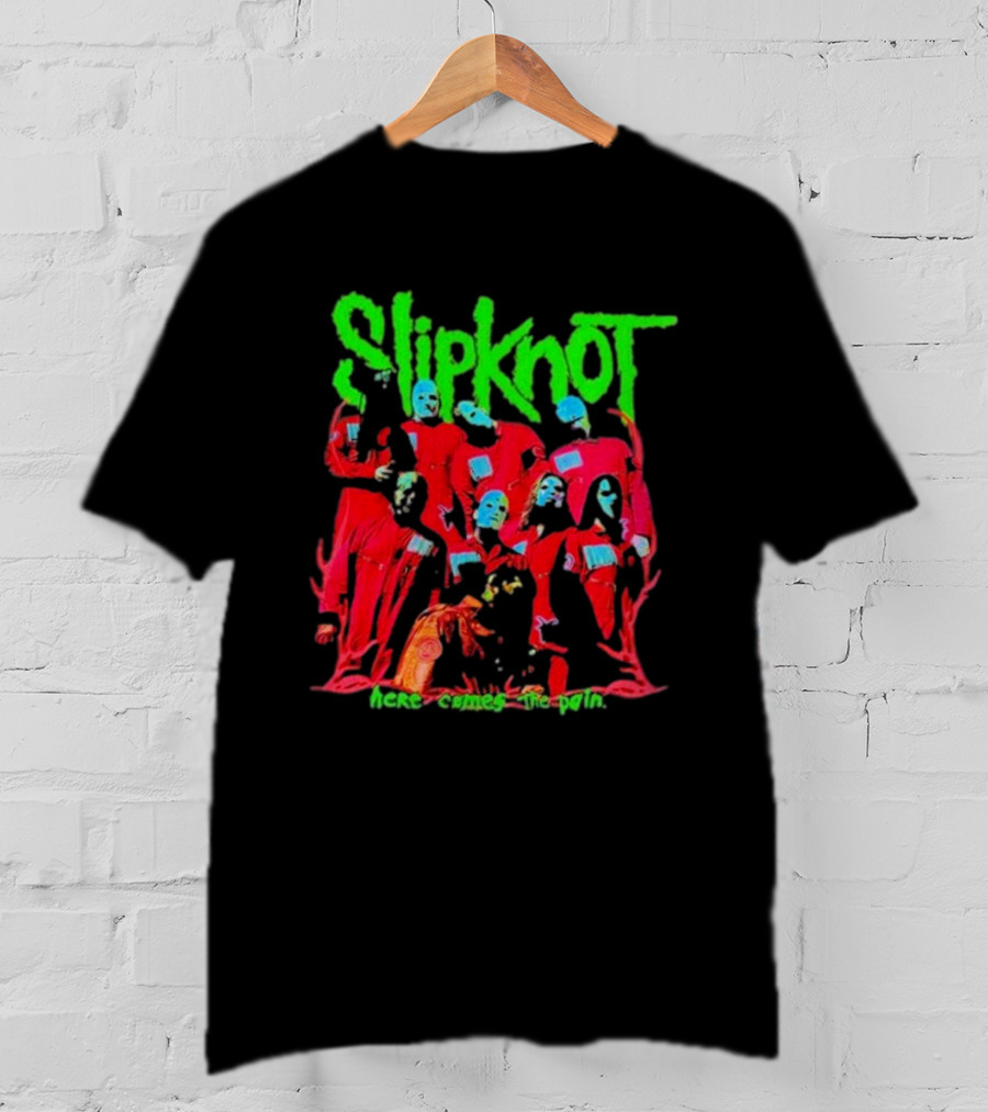 Slipknot Here Comes The Pain Text With Red Figures And Green Logo T-Shirt