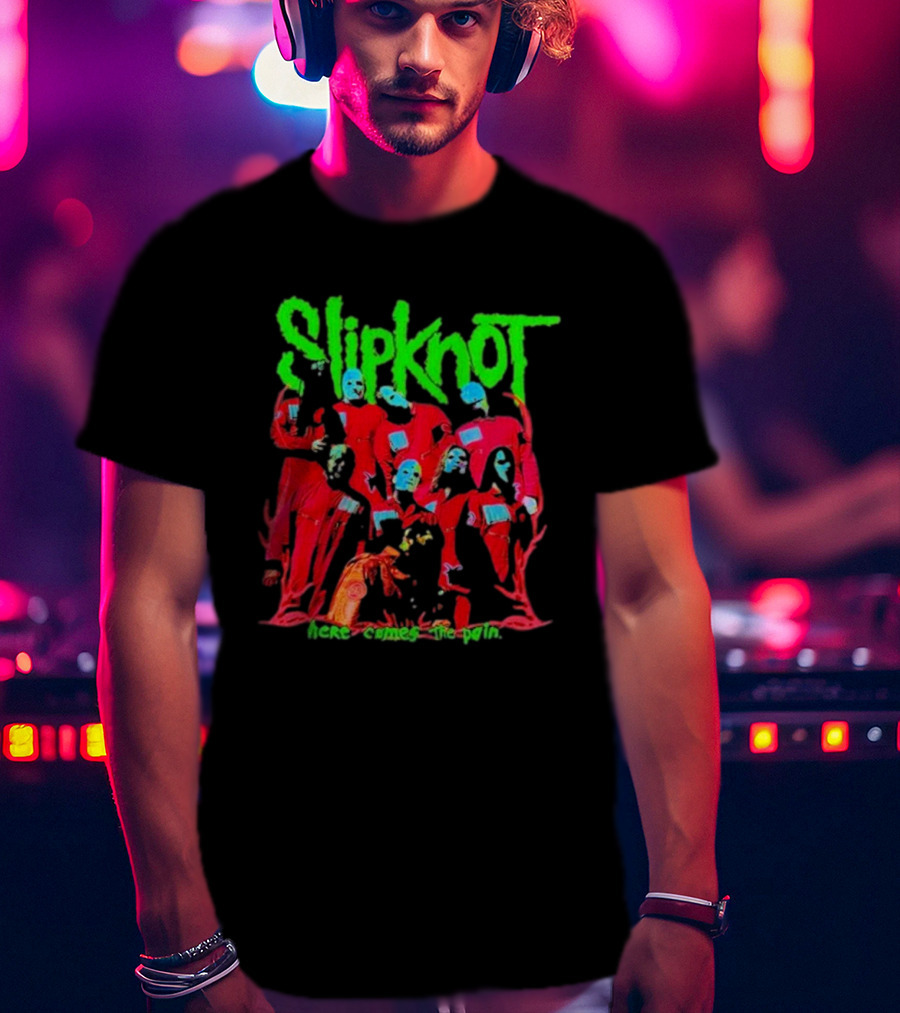 Slipknot Here Comes The Pain Text With Red Figures And Green Logo T-Shirt