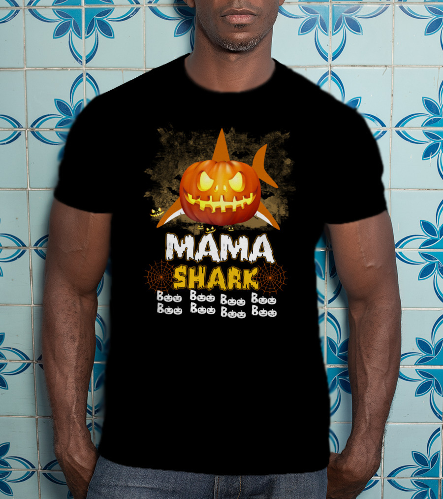 Mama Shark Pumpkin Boo Spooky Halloween Jack-O'-Lantern T-Shirt