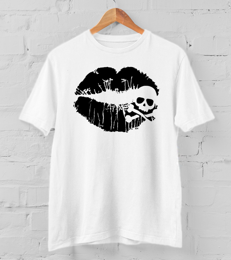 Skull Crossbones Lips Grunge T-Shirt