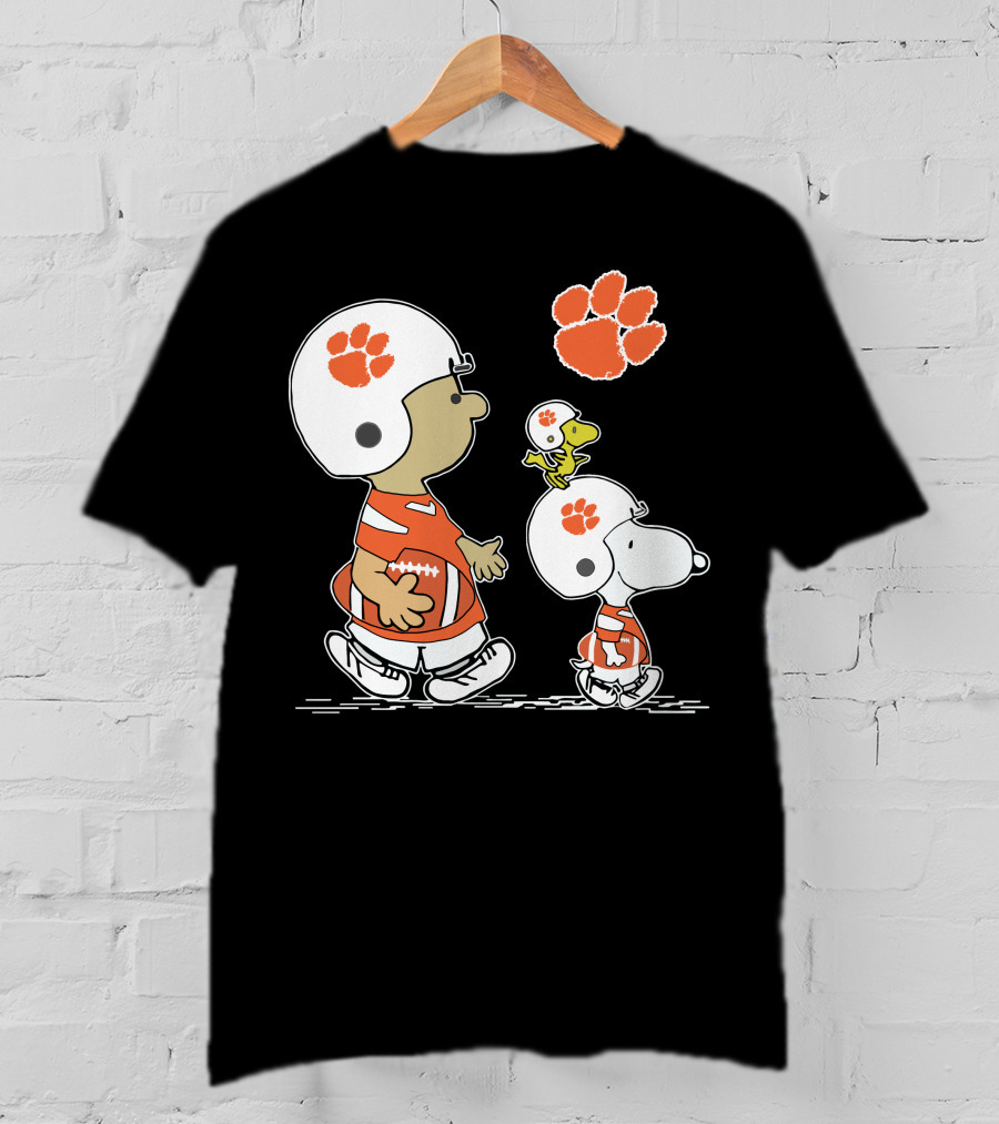 Clemson Tigers Snoopy Woodstock Peanuts Football Character Collaboration T-Shirt