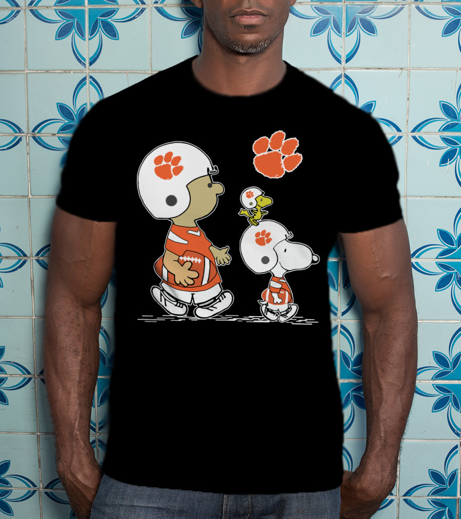 Clemson Tigers Snoopy Woodstock Peanuts Football Character Collaboration T-Shirt