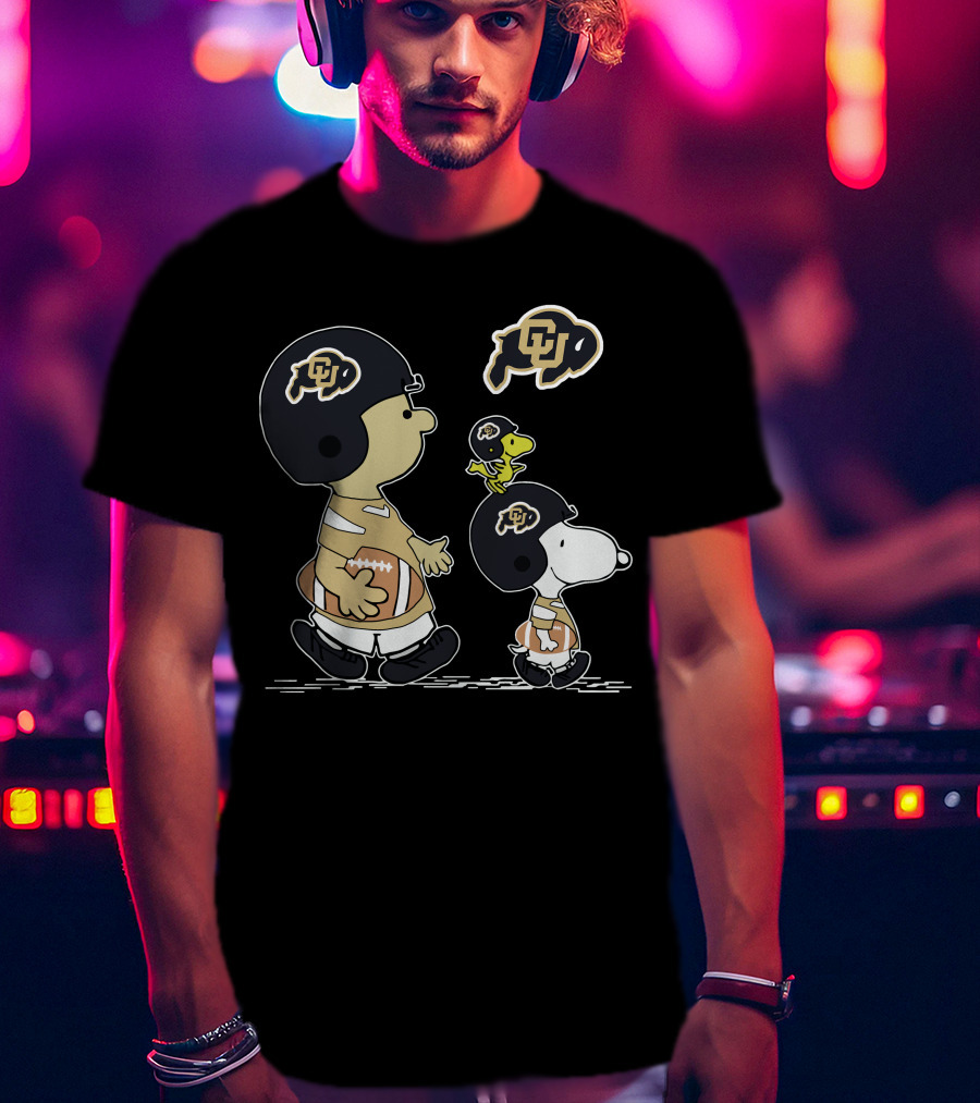 Colorado Buffaloes Peanuts Snoopy Woodstock Football Helments T-Shirt
