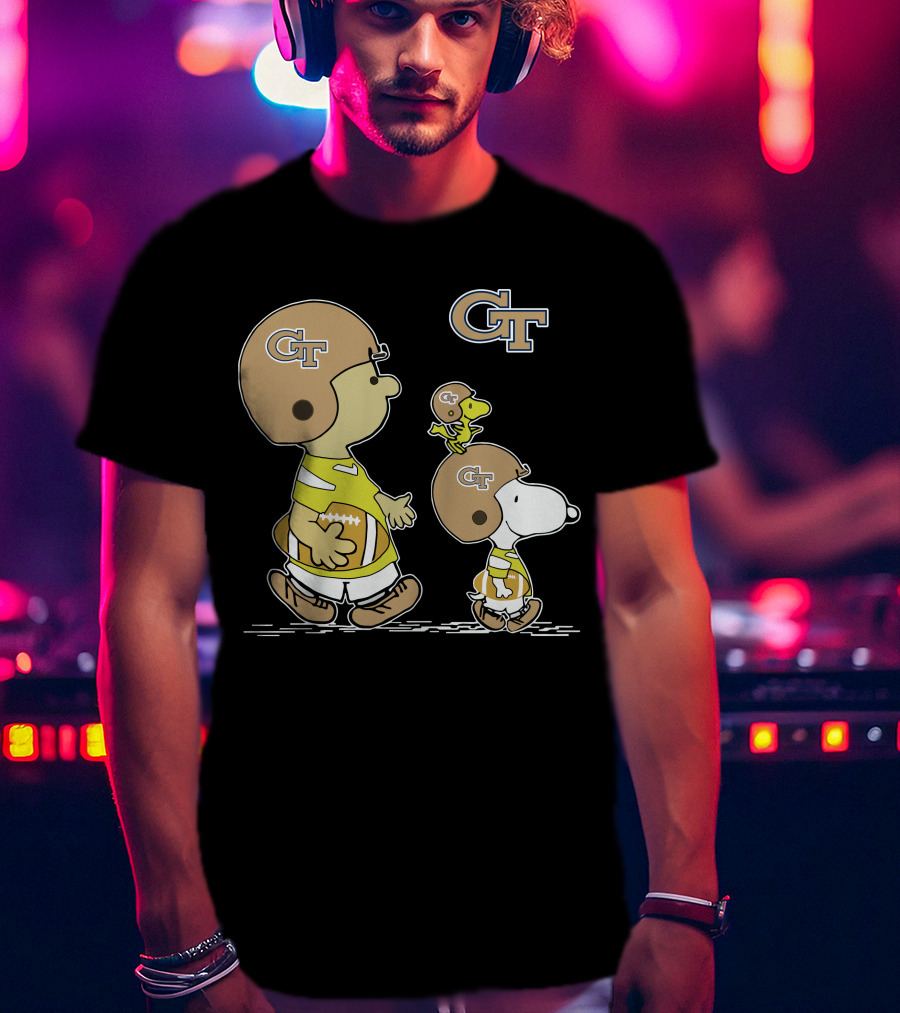 Georgia Tech Yellow Jackets Snoopy And Woodstock Football Duo T-Shirt