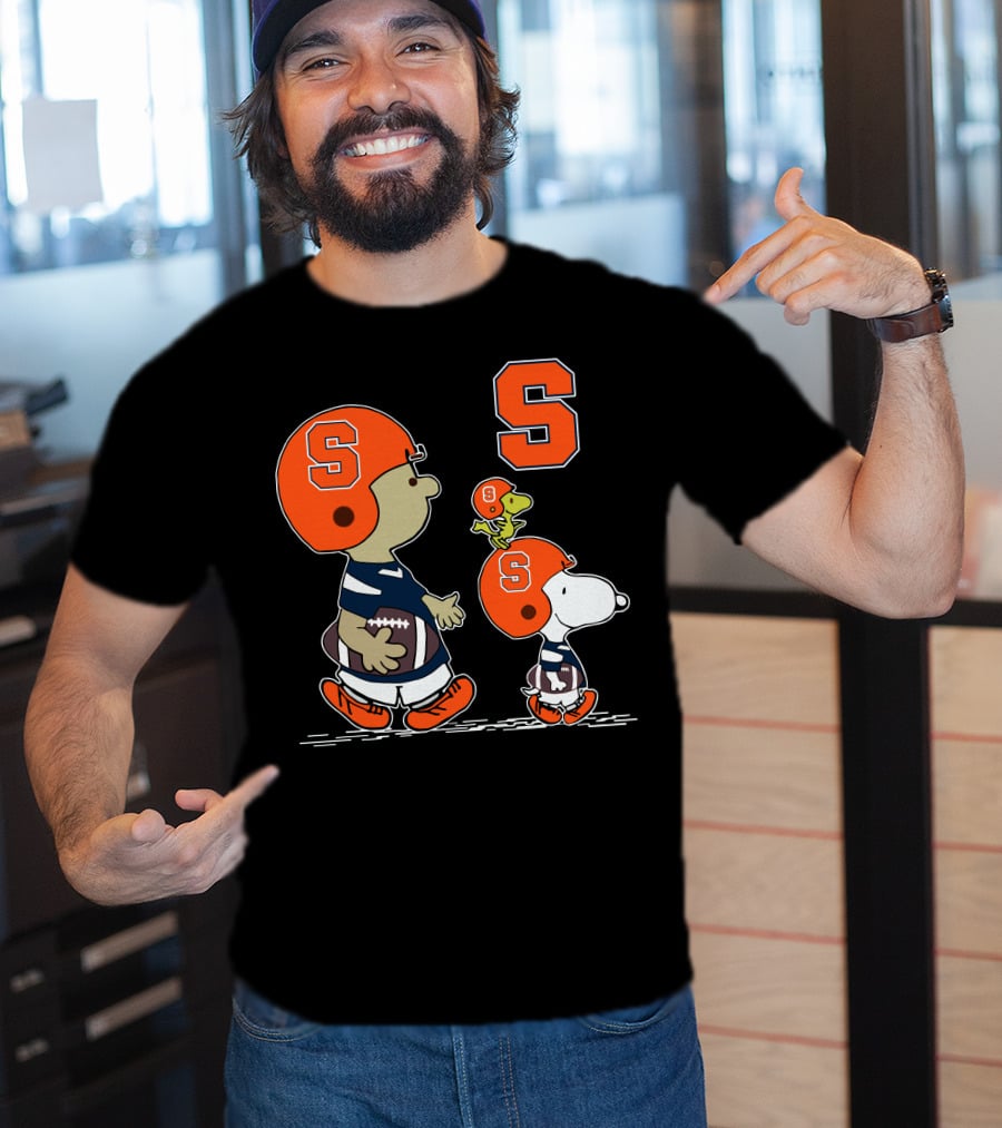 Syracuse Orange Peanuts Snoopy And Woodstock Football Team T-Shirt