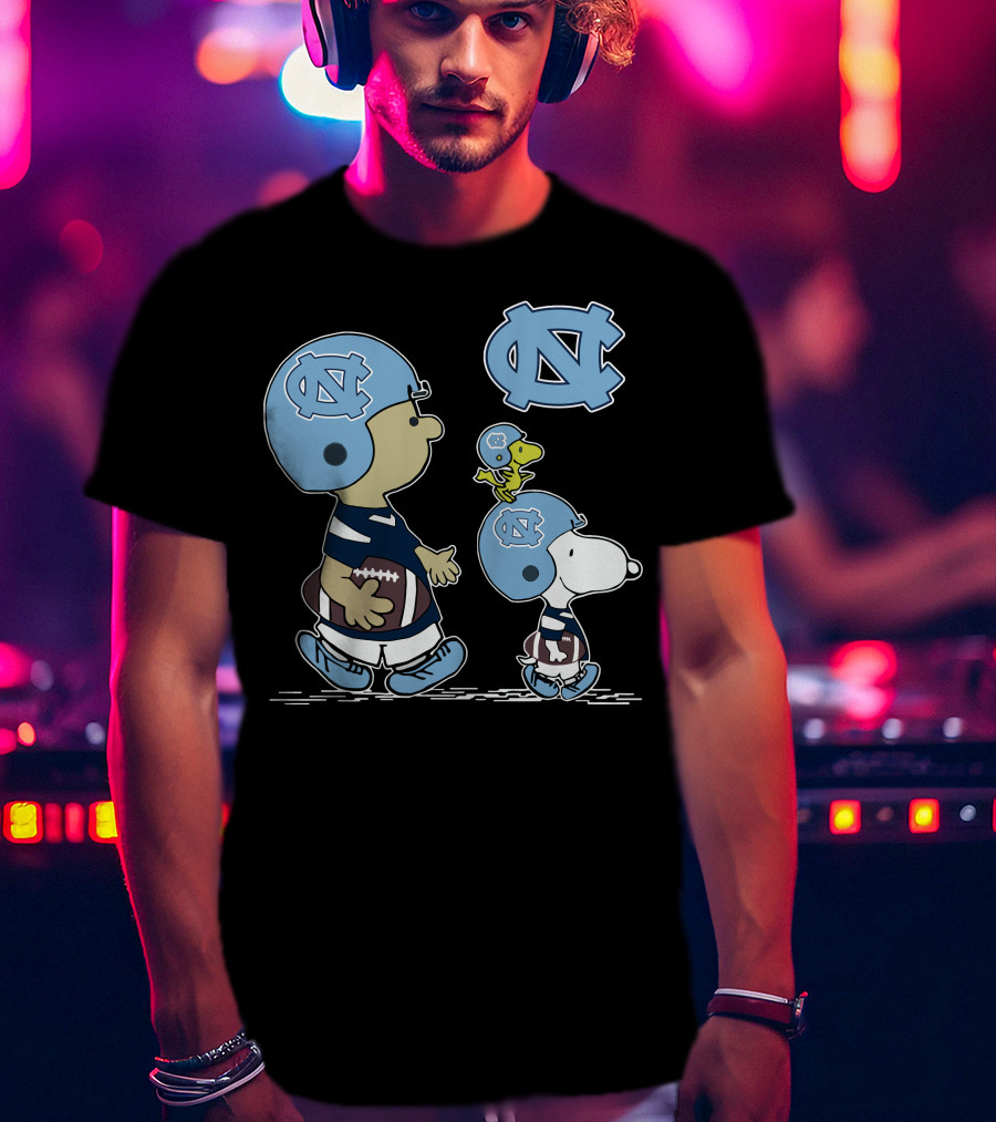North Carolina Tar Heels Snoopy And Woodstock Football Helmets T-Shirt