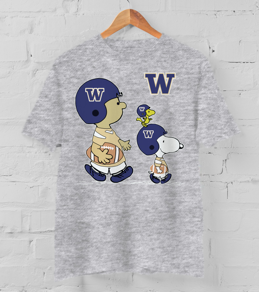 Washington Huskies Peanuts Snoopy Football Team T-Shirt