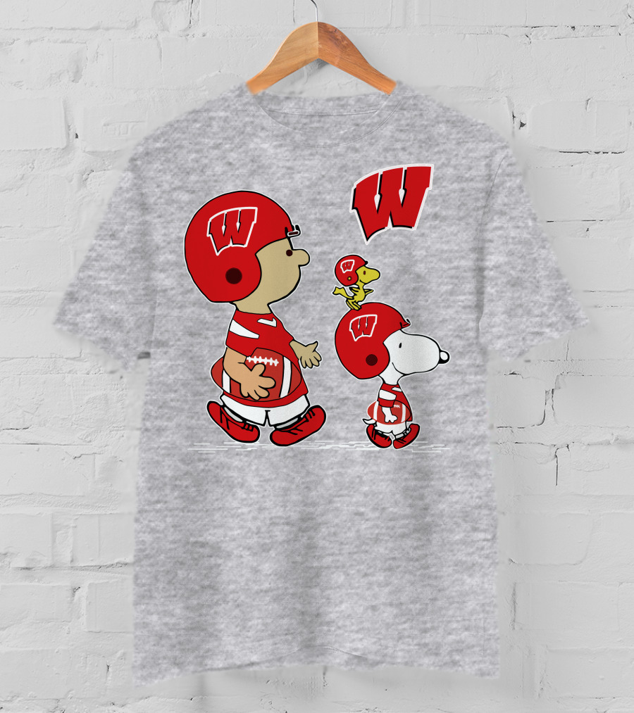 Wisconsin Badgers Snoopy Football Helmet Peanuts Characters Walking Together T-Shirt