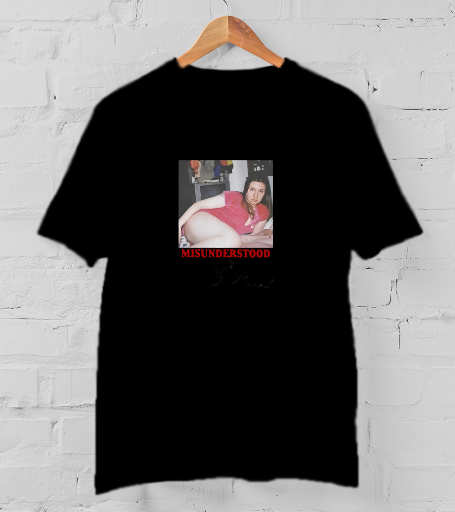MISUNDERSTOOD Genius - Woman In Pink Room T-Shirt