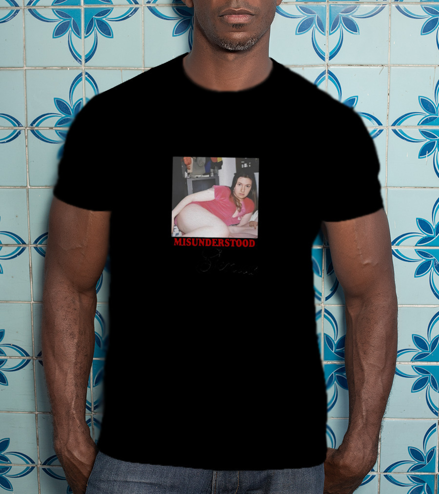 MISUNDERSTOOD Genius - Woman In Pink Room T-Shirt