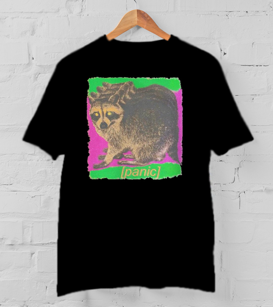 Raccoon [panic] Colorful Retro T-Shirt