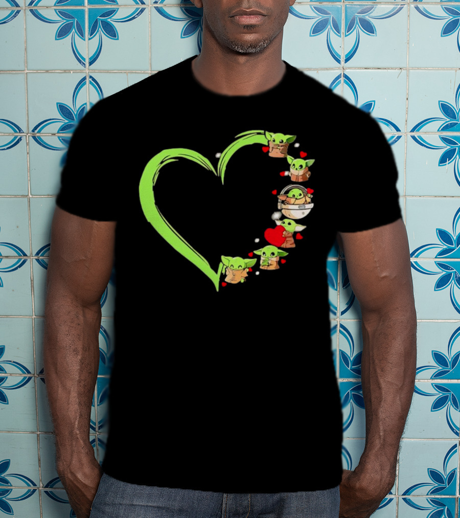 Baby Yoda Cute Heart Green Outline Mandalorian Grogu Love T-Shirt