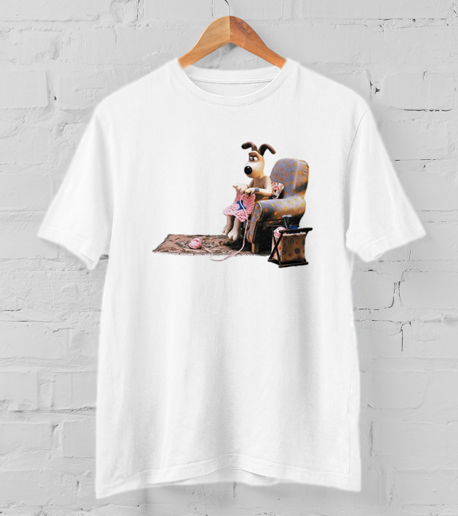 Wallace And Gromit Gromit Knitting In Armchair With Yarn Basket T-Shirt