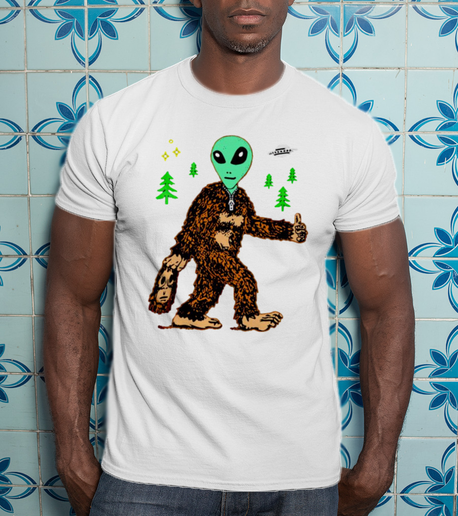 Alien Bigfoot Encounter Forest UFO Adventure T-Shirt