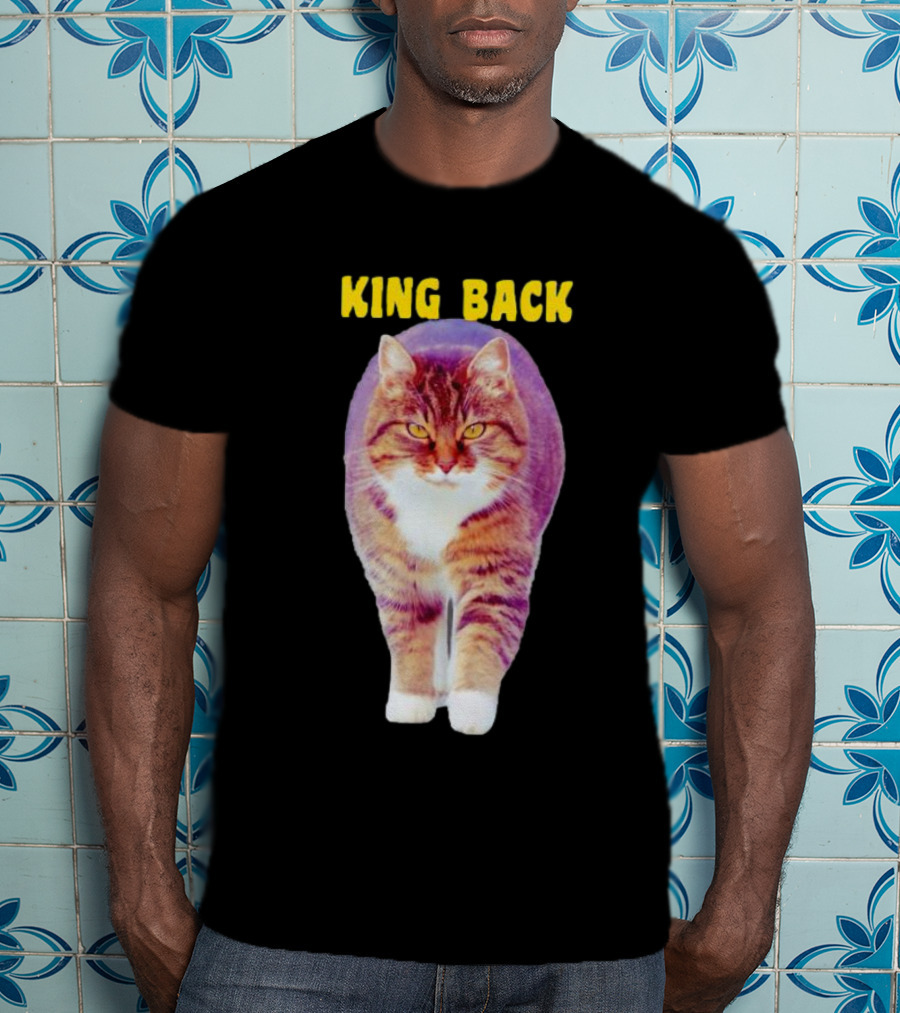 KING BACK Cat Image T-Shirt