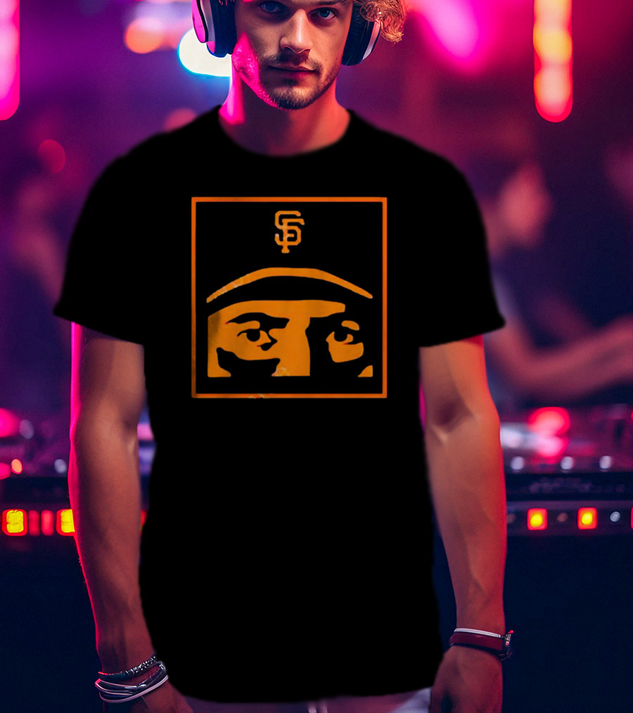 San Francisco Giants Will Clark Thrill SF Logo Eyes T-Shirt