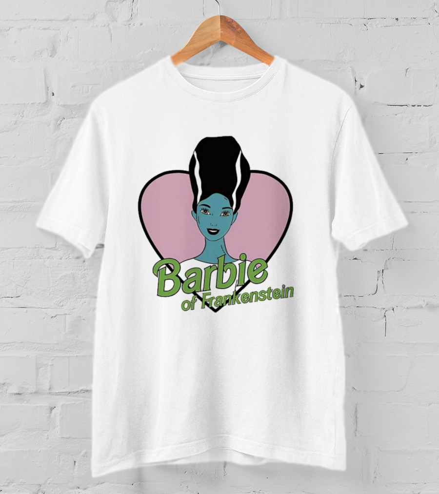 Barbie Of Frankenstein With Heart Background T-Shirt