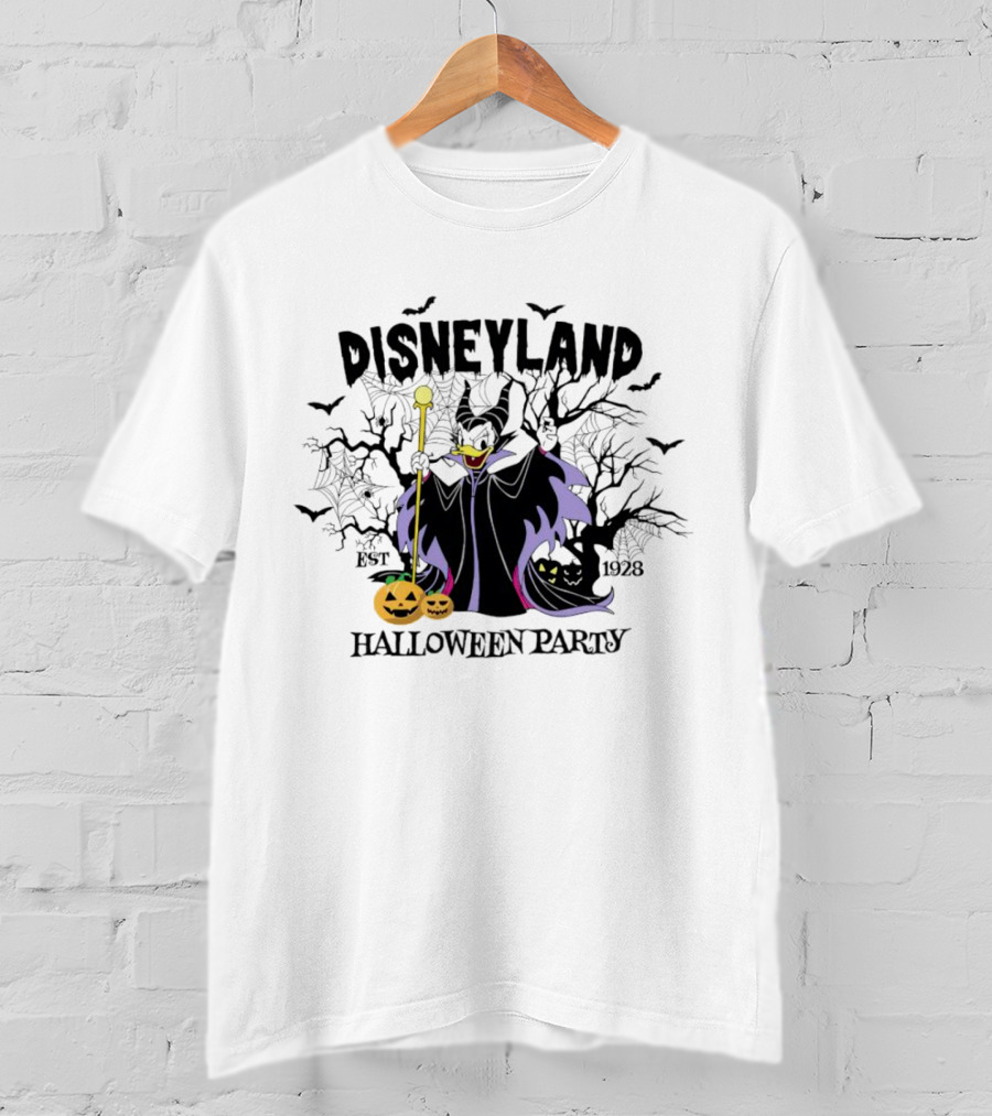 Disneyland Maleficent Donald Halloween Party Est 1928 T-Shirt