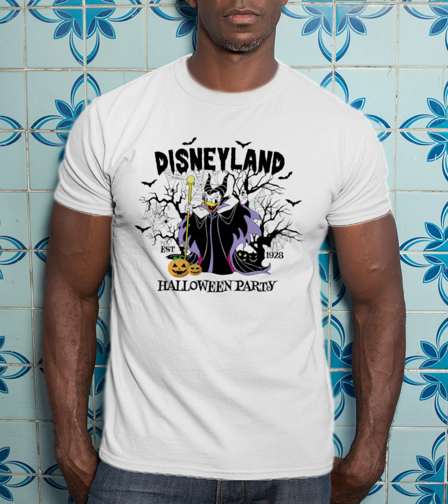 Disneyland Maleficent Donald Halloween Party Est 1928 T-Shirt