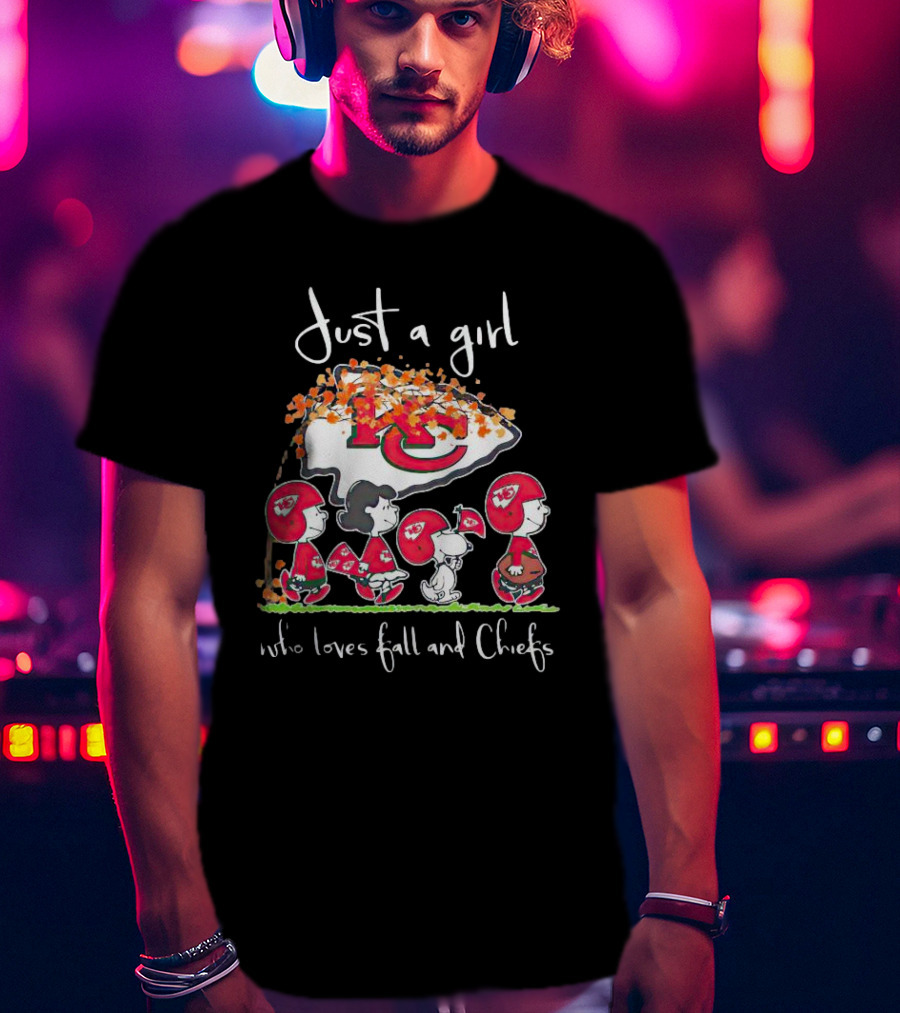 Just A Girl Who Loves Fall And Chiefs Peanuts Characters T-Shirt