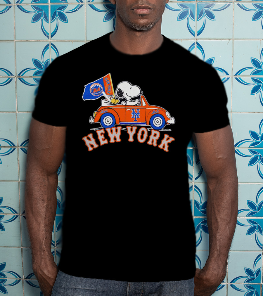 Snoopy Woodstock Driving New York Mets Car Flag T-Shirt