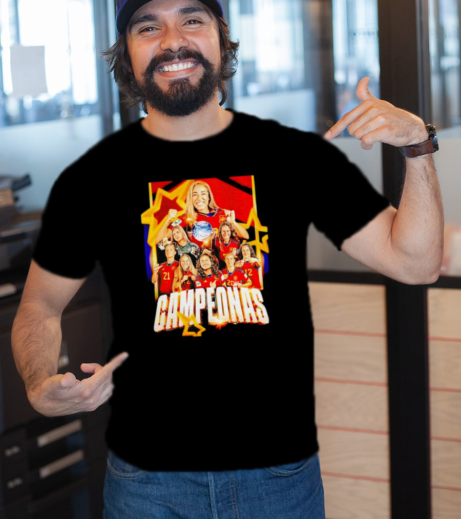 Real Madrid C.F. Campeonas Del Mundo Celebrating Victory With Stars And Smiling Athletes T-Shirt