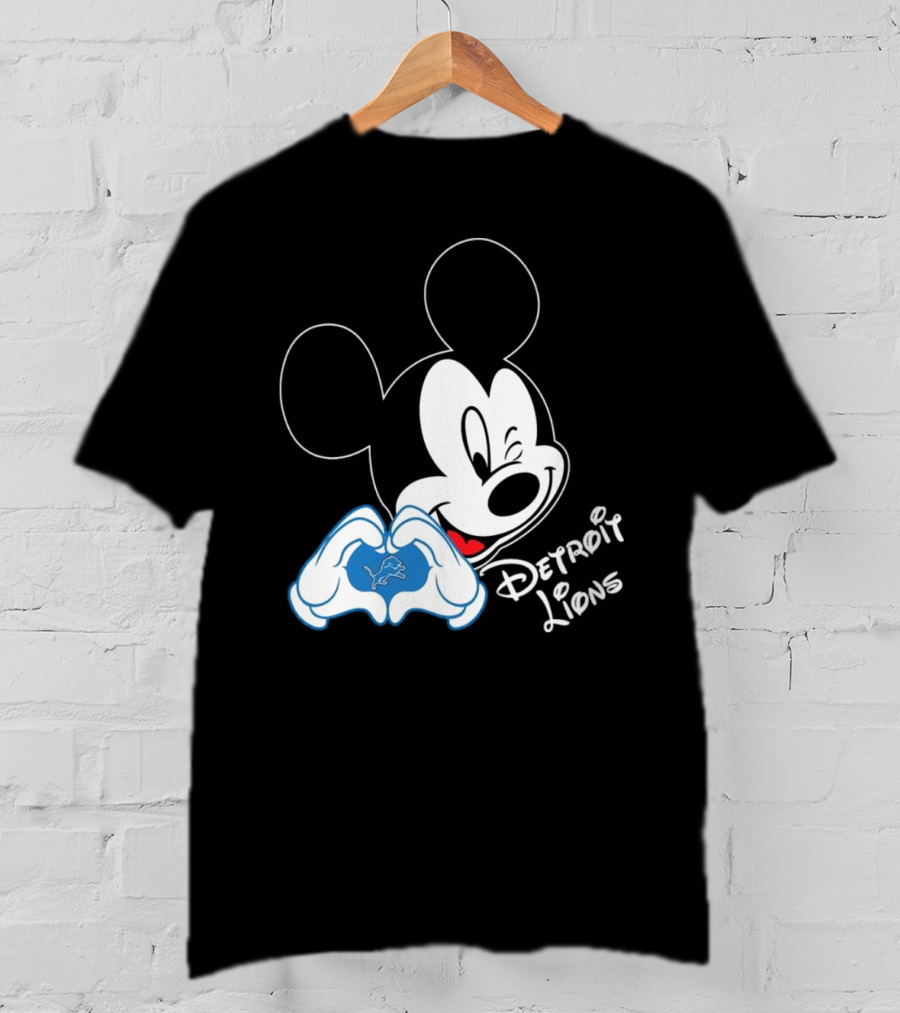 Mickey Detroit Lions Love Heart Gesture T-Shirt
