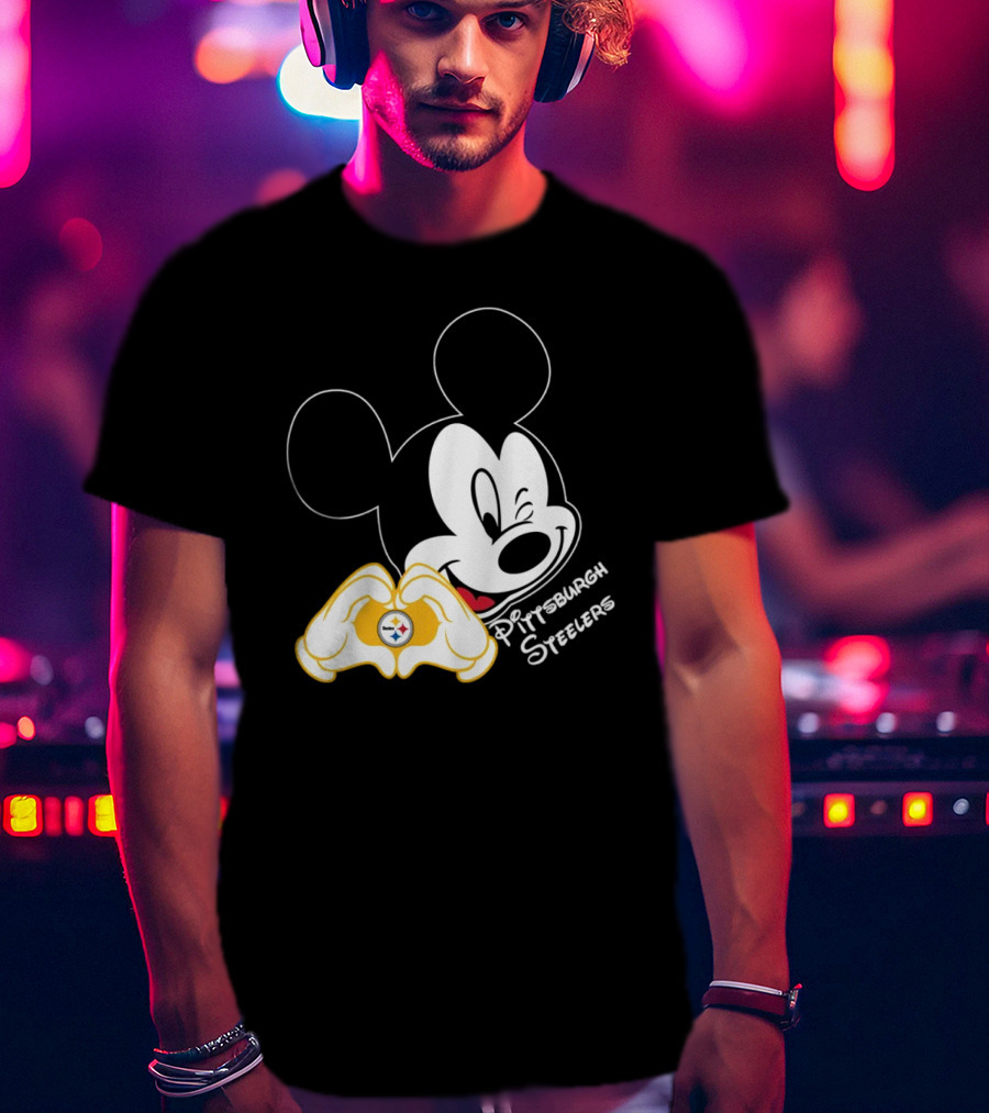 Mickey Mouse Heart Hands Pittsburgh Steelers T-Shirt
