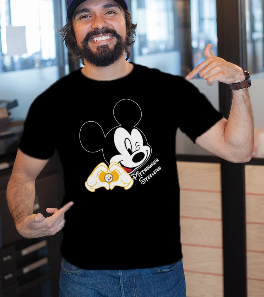 Mickey Mouse Heart Hands Pittsburgh Steelers T-Shirt