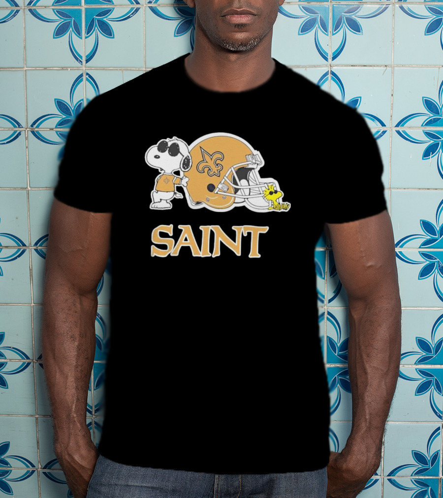 Snoopy Woodstock New Orleans Saints Helmet NFL Saint T-Shirt