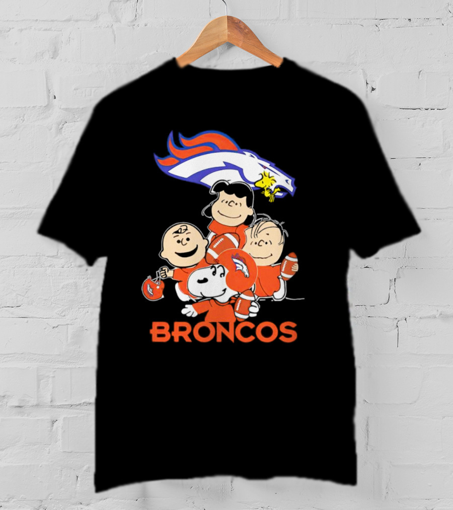 Peanuts Snoopy Denver Broncos Charlie Brown Lucy Linus T-Shirt