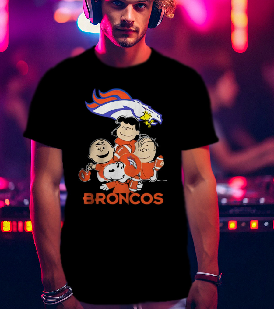 Peanuts Snoopy Denver Broncos Charlie Brown Lucy Linus T-Shirt