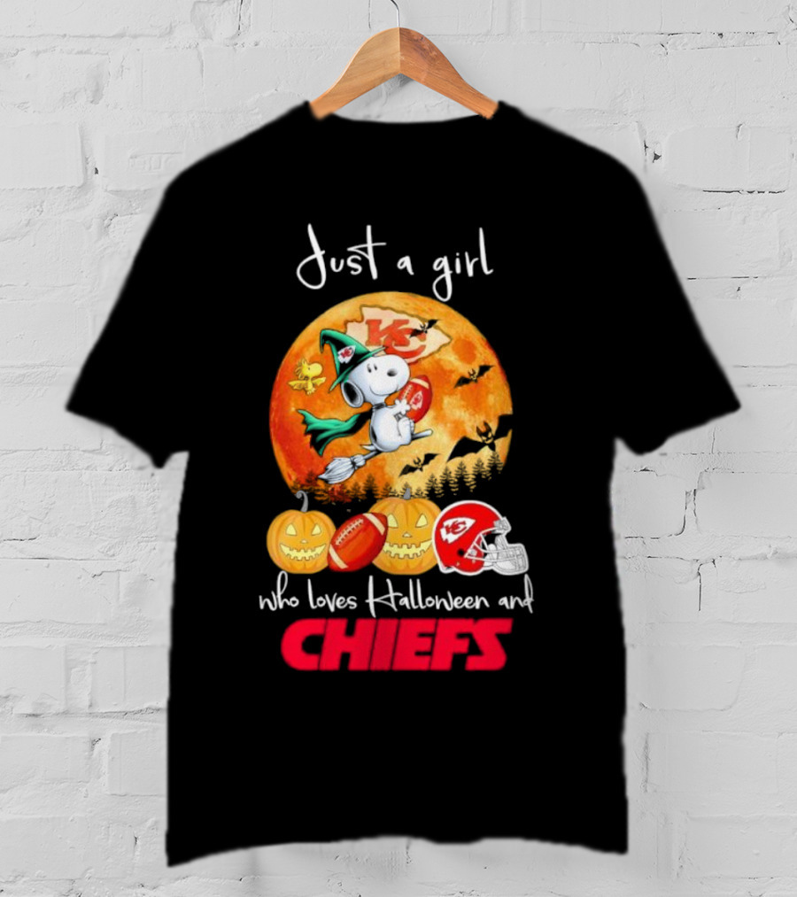 Just A Girl Who Loves Halloween And Chiefs Snoopy Witch T-Shirt