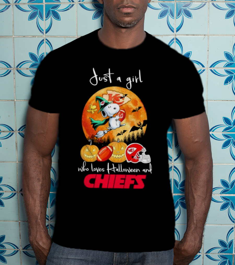 Just A Girl Who Loves Halloween And Chiefs Snoopy Witch T-Shirt