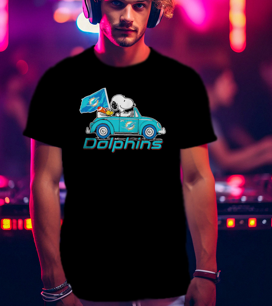 Snoopy And Woodstock Driving Car Miami Dolphins Flag T-Shirt
