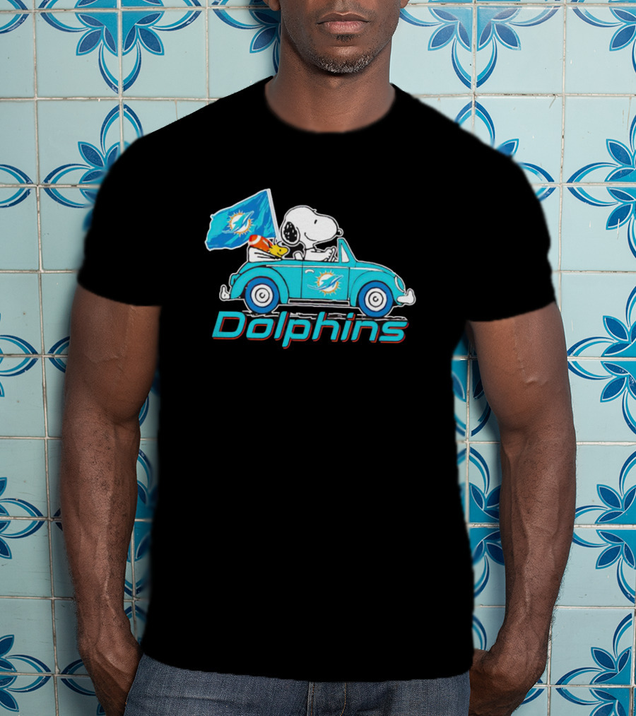 Snoopy And Woodstock Driving Car Miami Dolphins Flag T-Shirt