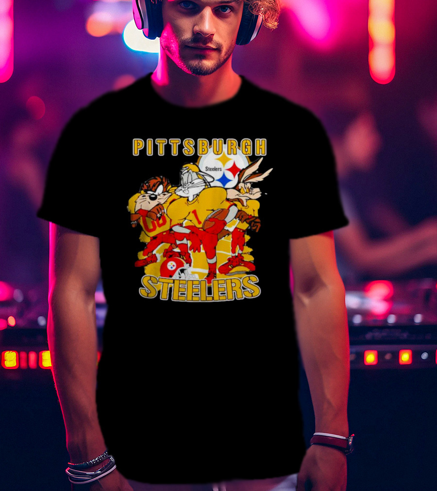 Pittsburgh Steelers Looney Tunes Bugs Taz Daffy Football Team T-Shirt