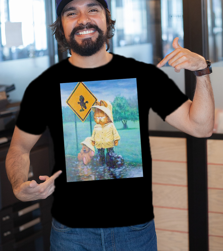 Garfield Rainy Day Yellow Jacket Relaxation T-Shirt