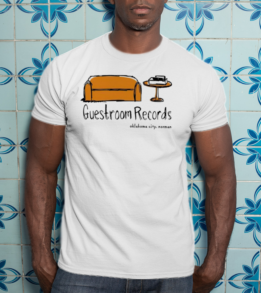 Guestroom Records Oklahoma City Norman Couch And Turntable T-Shirt