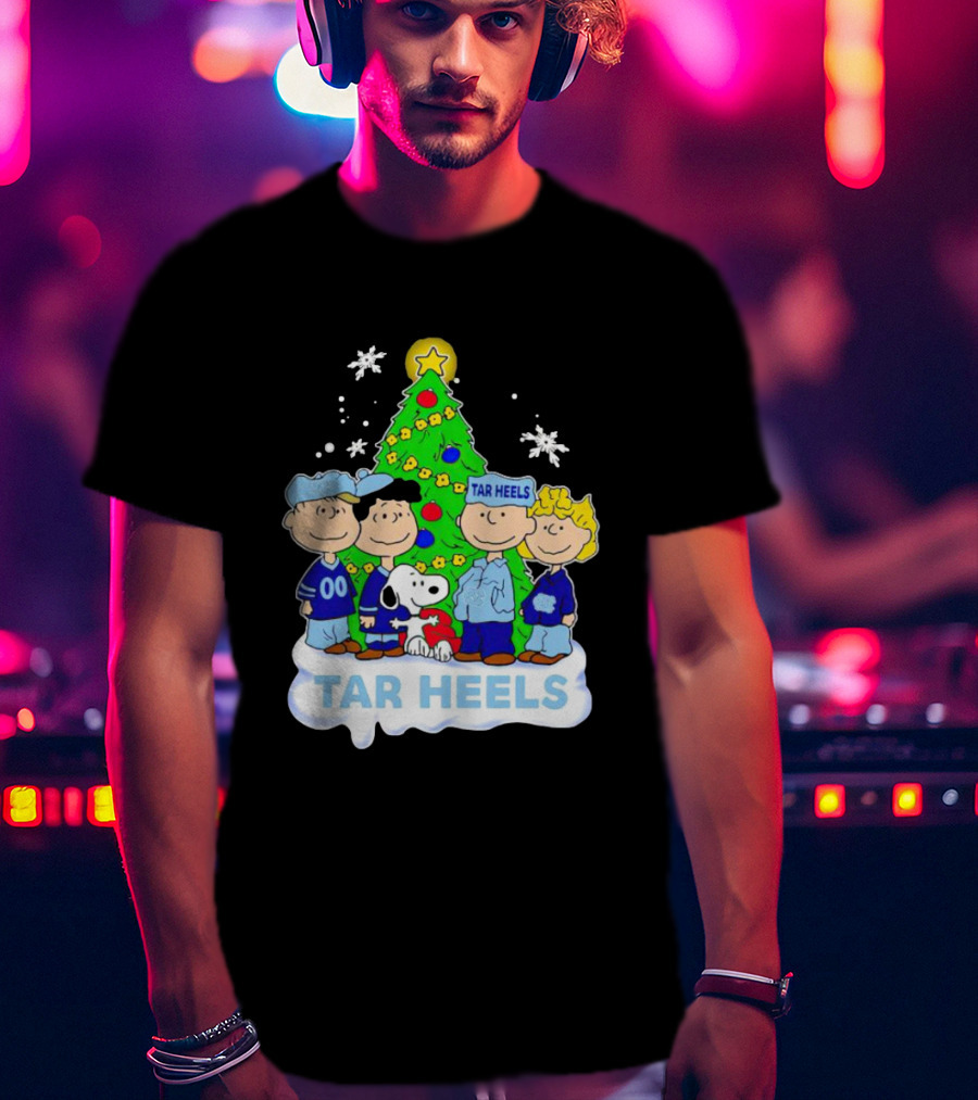 Tar Heels Peanuts Characters By Christmas Tree Holiday Scene T-Shirt